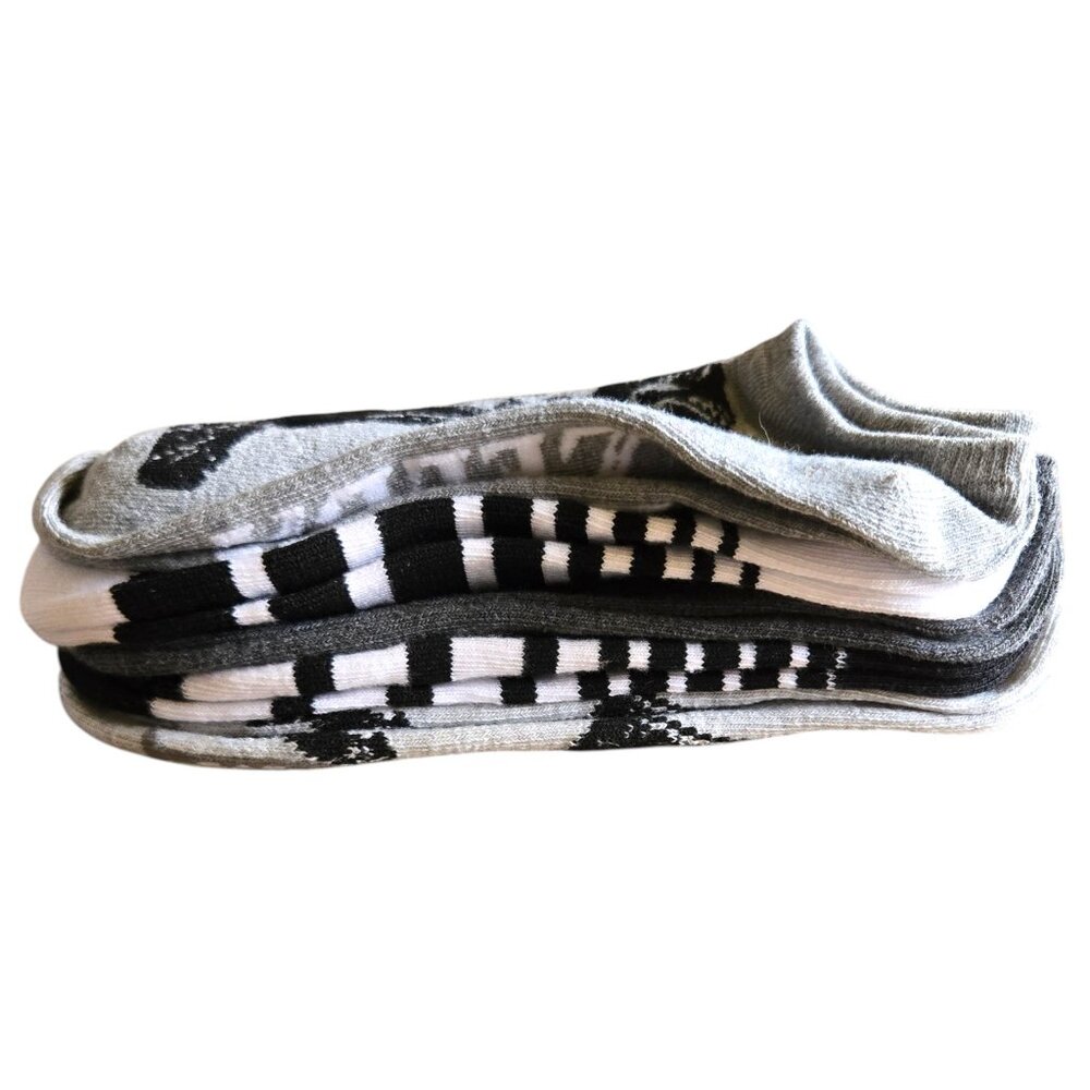 Legend of Zelda No Show Socks Black White Gray Nintendo Gamer Style Size 4‑10 - Picture 9 of 10
